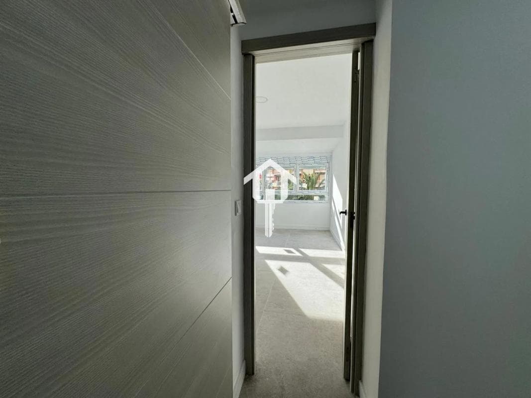 Sale of apartment in Calle del Alcalde Alfonso de Rojas, Alicante
photo 5
