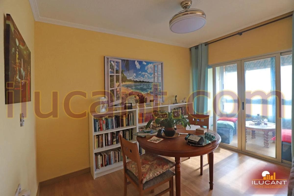 Sale of apartment in Barrio Campoamor, Alicante
photo 4