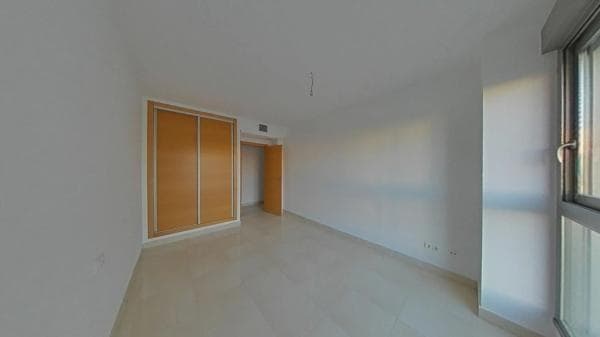 Venta de piso en Calle Vicente Alexandre, Alicante / Alacant
thumbnail 2