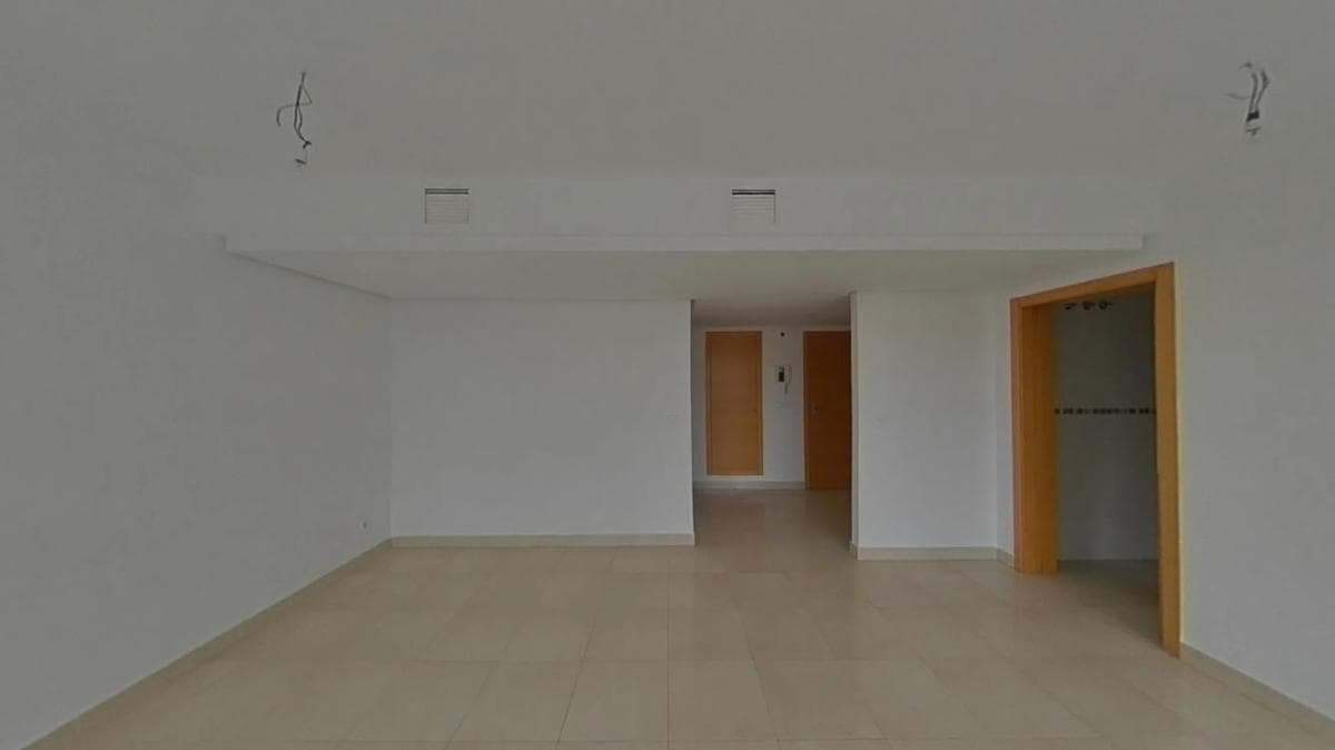 Sale of apartment in Calle Vicente Alexandre, Alicante
photo 3
