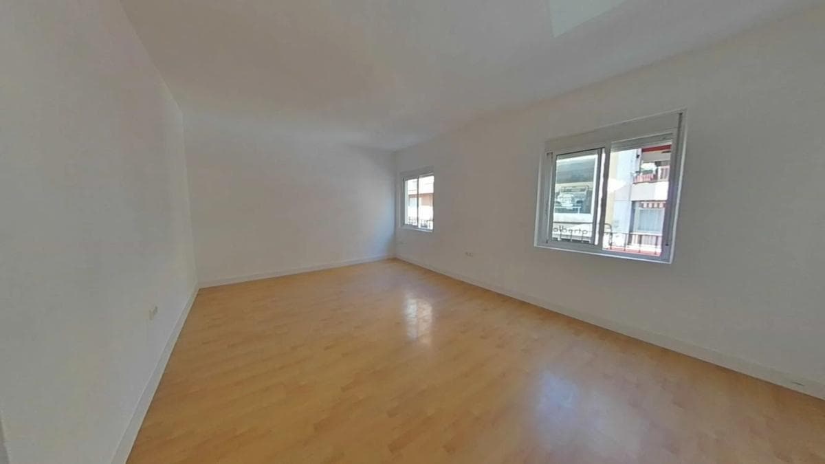 Sale of apartment in Calle Jaime Segarra, Alicante
photo 2