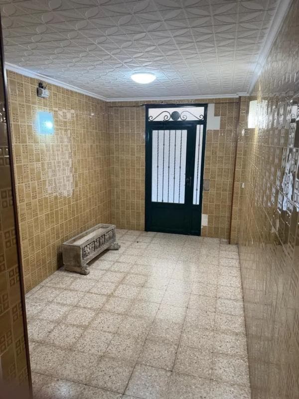 Venta de piso en Barrio Carolinas Altas, Alicante / Alacant
photo 2