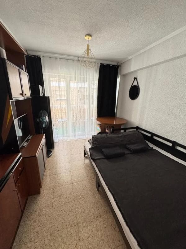 Venta de piso en Barrio Carolinas Altas, Alicante / Alacant
photo 3