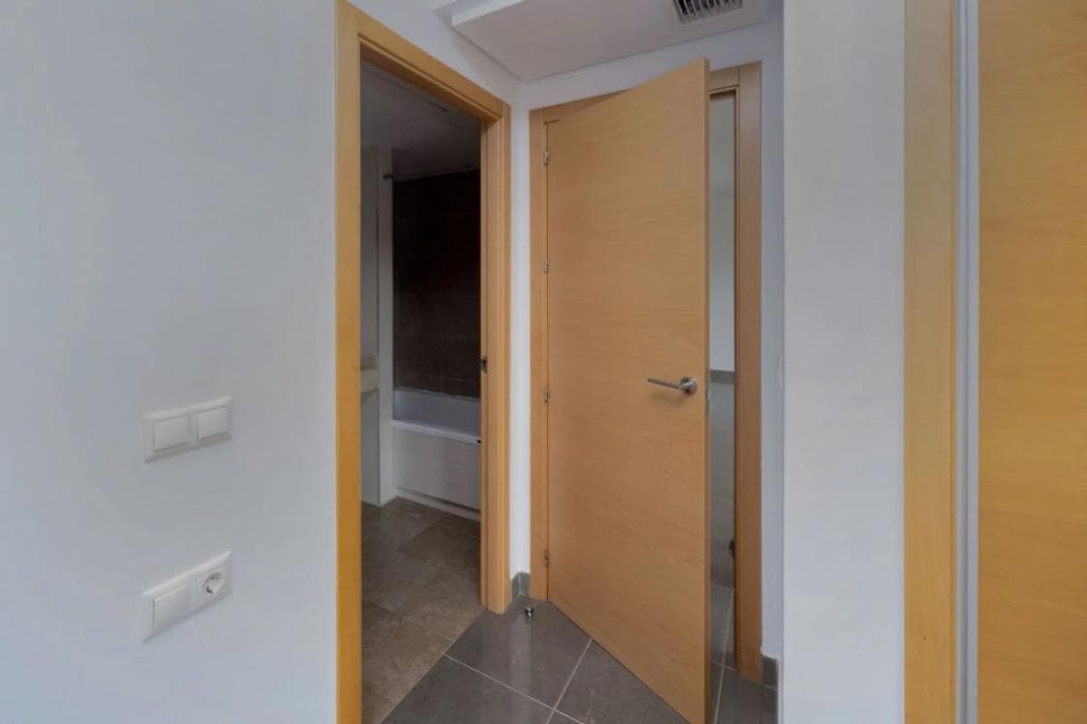 Venta de piso en Calle Vicente Alexandre, Alicante / Alacant
photo 2