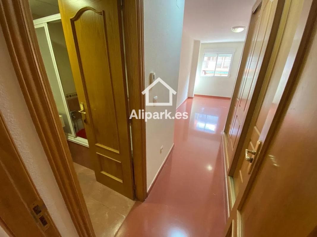 Venta de piso en Calle Gasset y Artime, Alicante / Alacant
photo 2