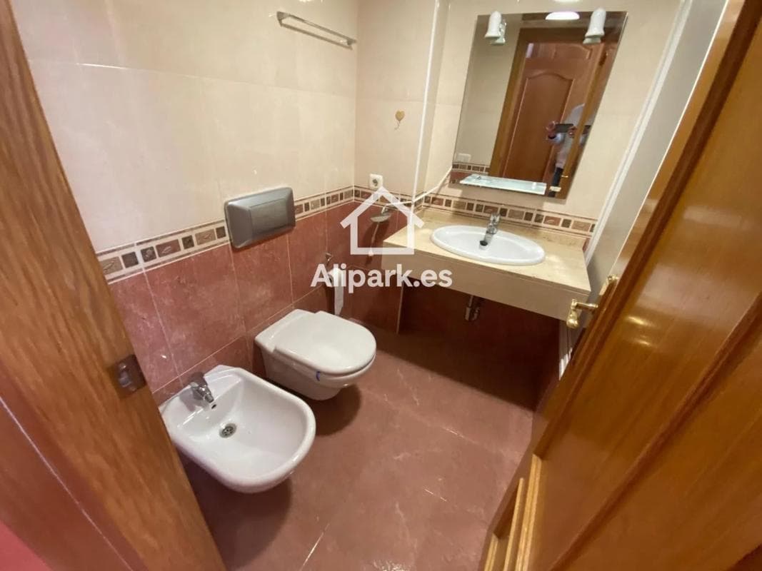 Venta de piso en Calle Gasset y Artime, Alicante / Alacant
photo 4
