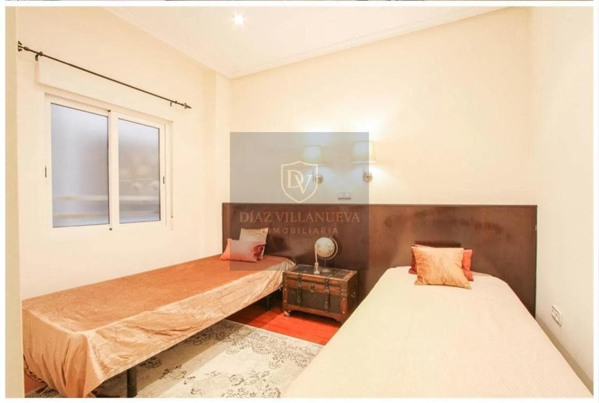 Venta de piso en Calle Girona, 1, Alicante / Alacant
photo 4