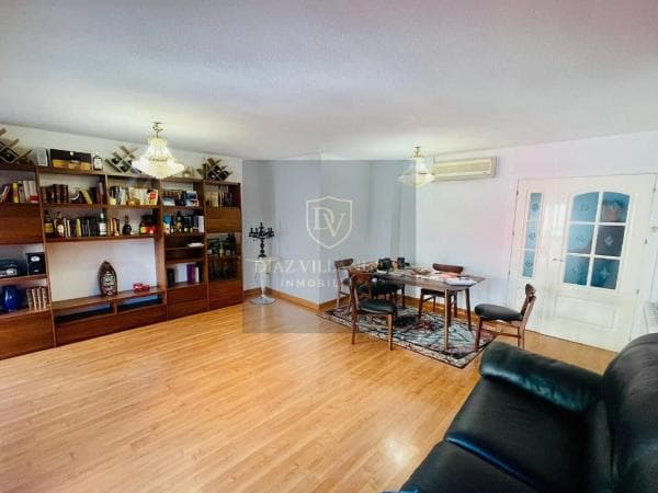 Venta de piso en Avenida Maisonnave s/n, Alicante / Alacant
photo 1