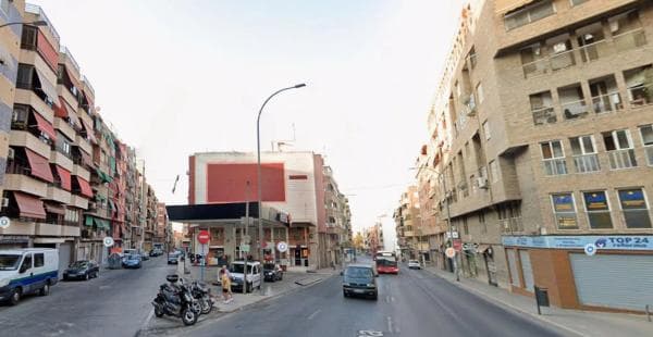 Local en calle del Maestro Alonso thumbnail 1