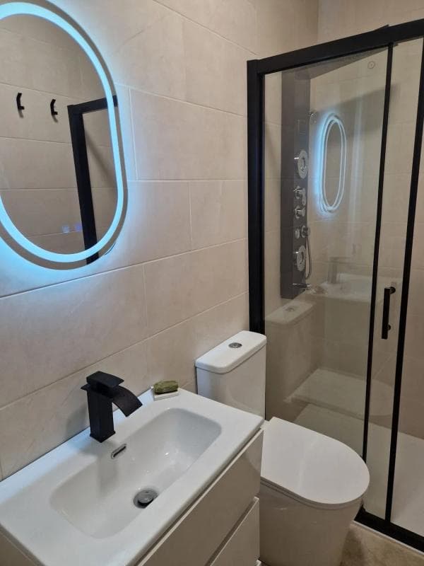 Propiedades en venta y alquiler en España photo 2