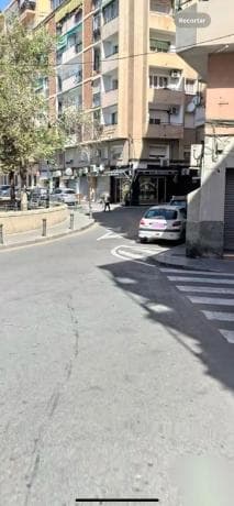 Local en plaza del Sol, 2 thumbnail 1