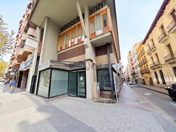 Local en avenida del Doctor Gadea, 12 thumbnail 1