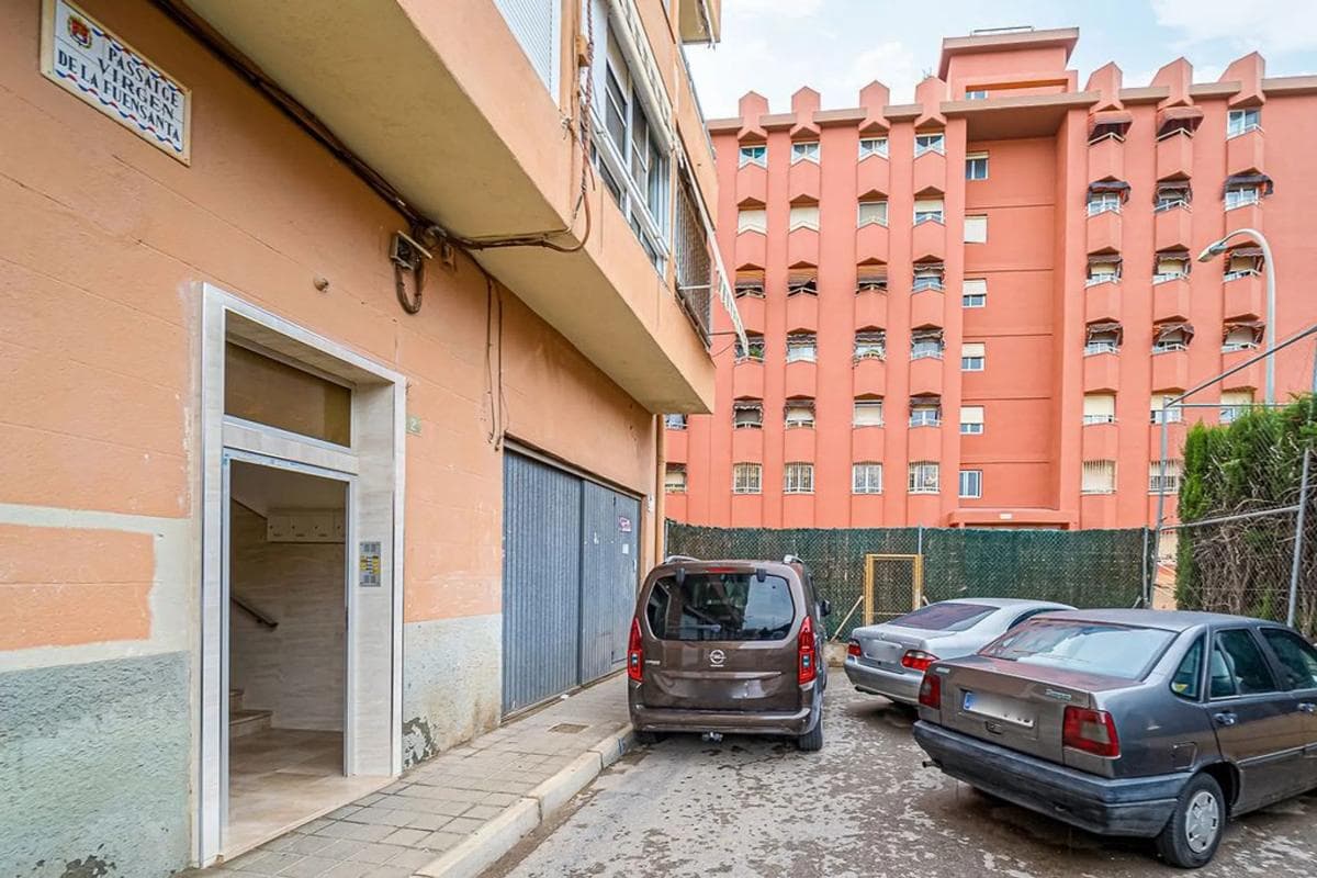 Propiedades en venta y alquiler en España photo 4