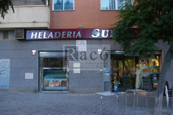Local en calle Ciudad De Riga thumbnail 1