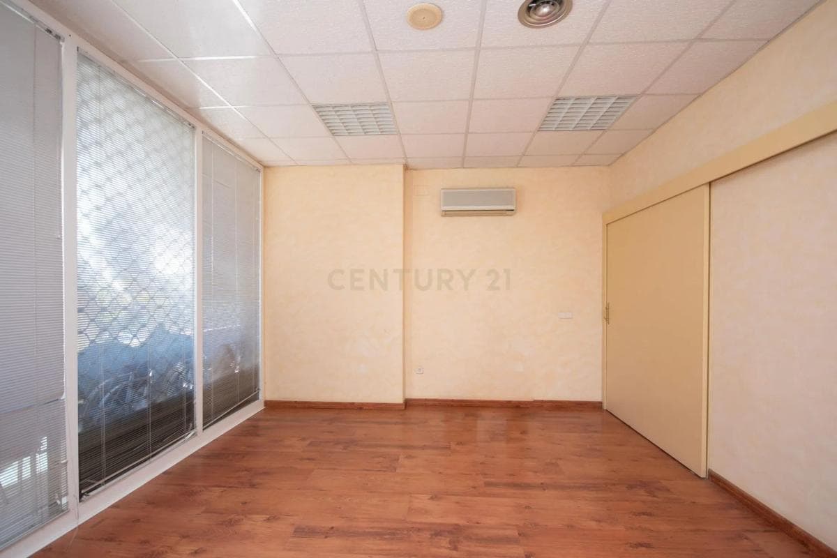 Properties for sale and rent in Spain photo 3