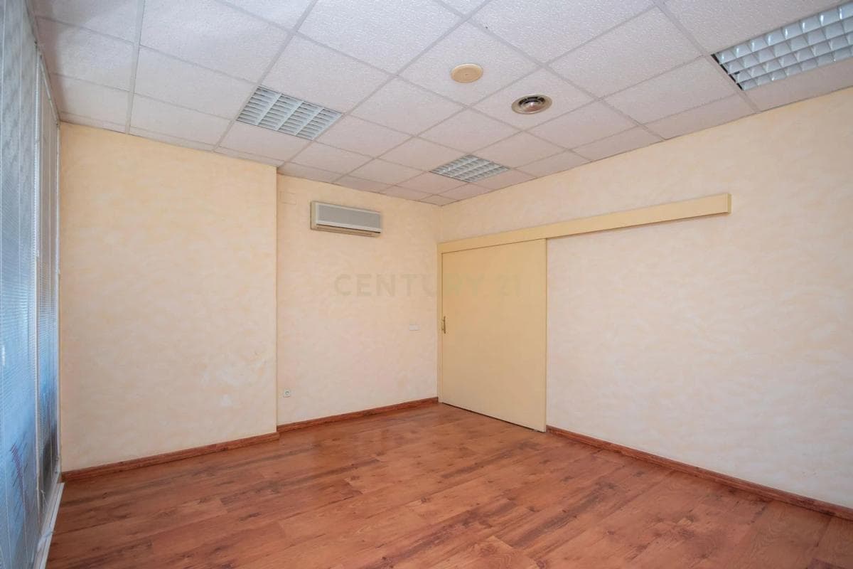Properties for sale and rent in Spain photo 4