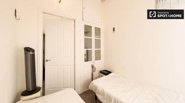 Piso en alquiler en Carrer de Santa Madrona , Barcelona thumbnail 2