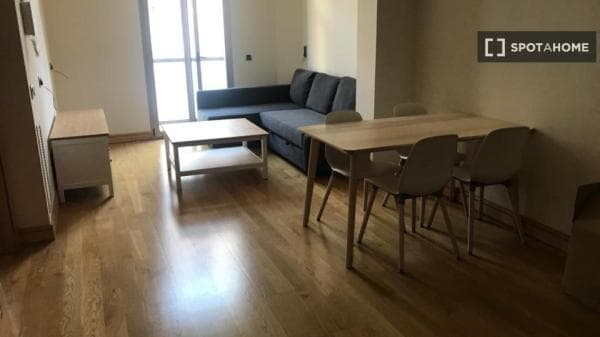 Piso en alquiler en C. de la Palma , Madrid thumbnail 1