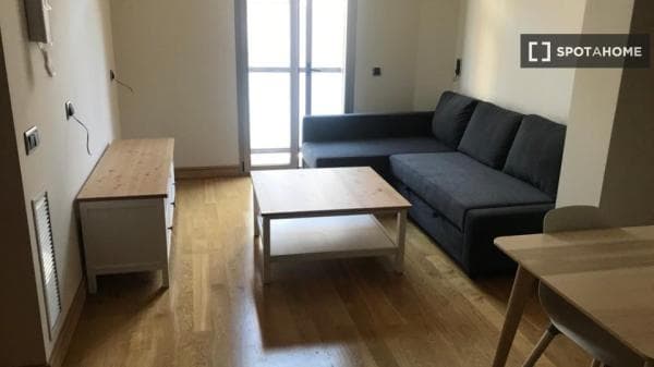 Piso en alquiler en C. de la Palma , Madrid thumbnail 2