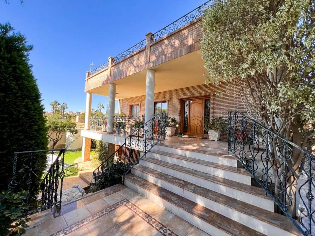 Sale of independent chalet in Calle de los Almendros, 49, Rojales
photo 4