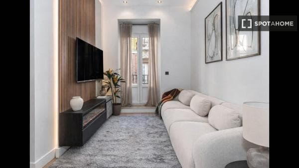 Piso en alquiler en C. de Manzanares , Madrid photo 1