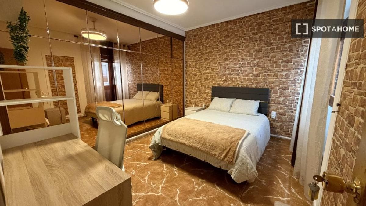 Properties for sale and rent in Spain photo 2