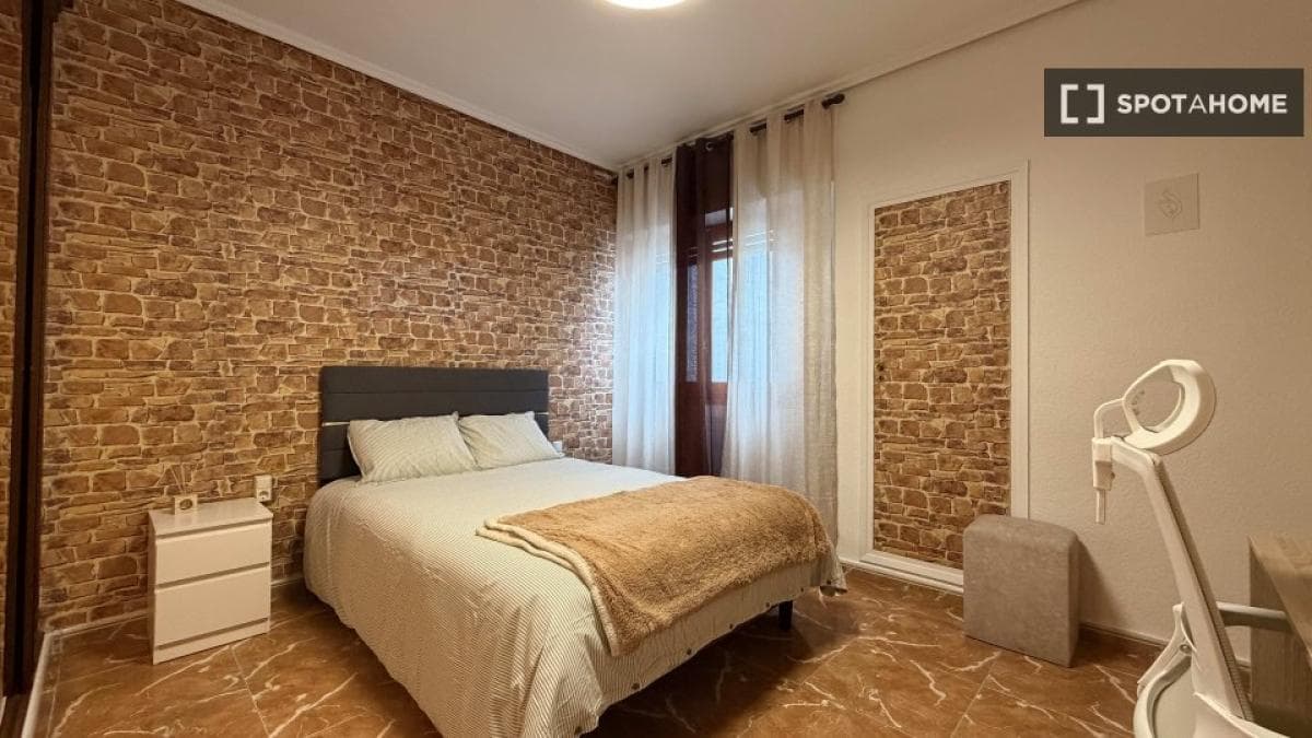 Properties for sale and rent in Spain photo 3