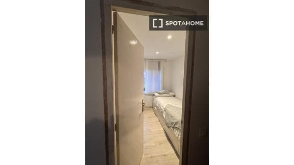 Habitación en piso compartido en sant cugat del vallès photo 1