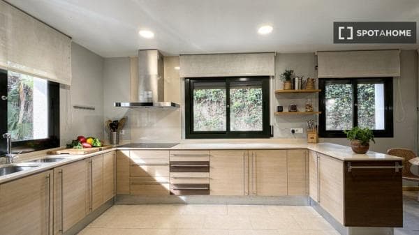 Piso en alquiler en Camí dels Francesos , Barcelona photo 1