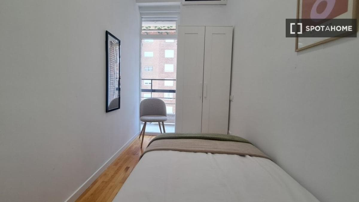 Properties for sale and rent in Spain photo 5