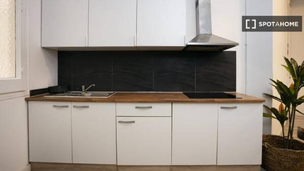 Se alquila habitación en la Dreta de l'Eixample, Barcelona. thumbnail 2