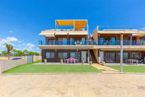 Chalet wolnostojący na sprzedaż w Calle Salzillo, 46, Pilar de la Horadada photo 1