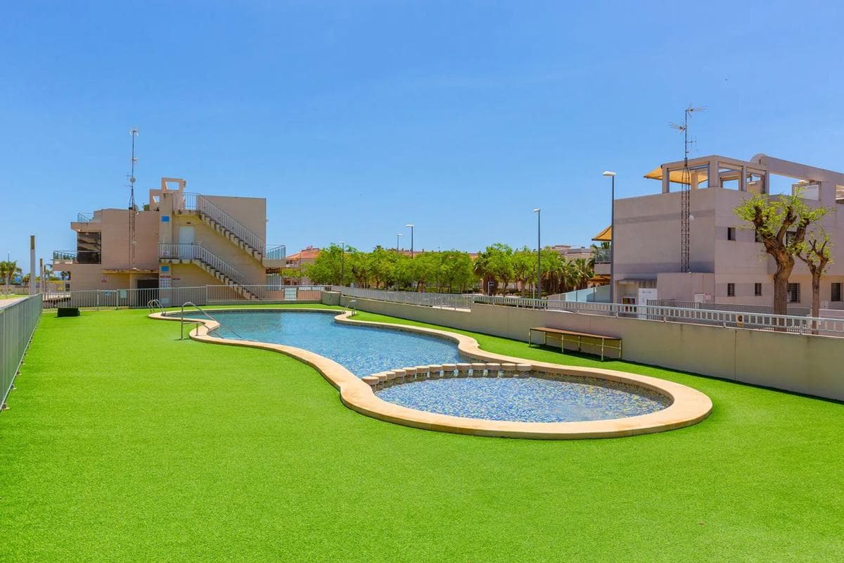 Venta de chalet independiente en Calle Salzillo, 46, Pilar de la Horadada
photo 2