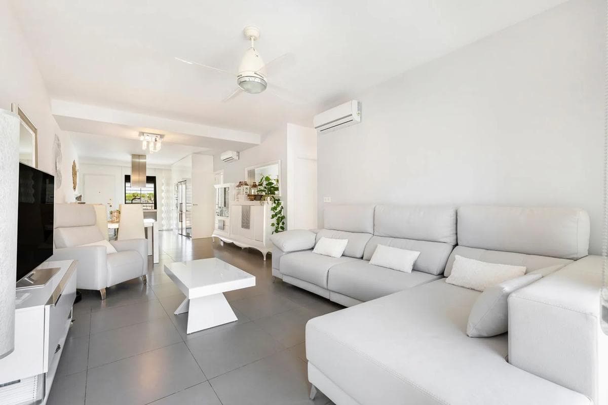Venta de chalet independiente en Calle Salzillo, 46, Pilar de la Horadada
photo 4