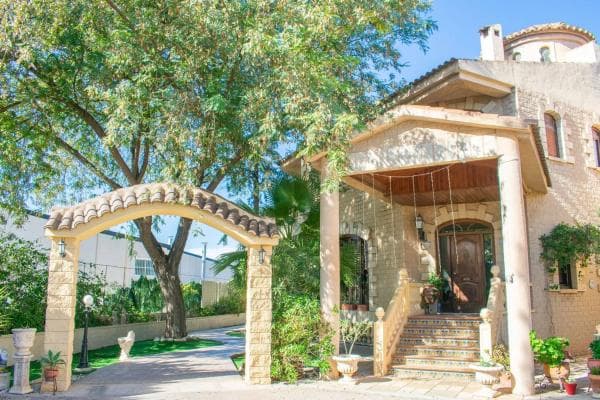 Chalet independiente en venta en Crevillente, Crevillente
thumbnail 1