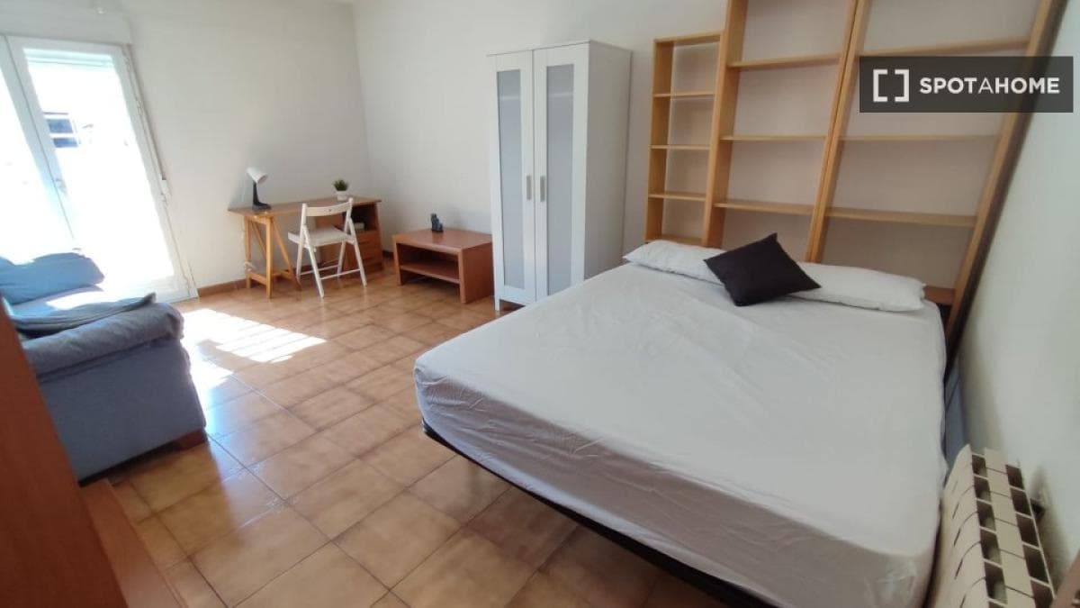 Propiedades en venta y alquiler en España photo 2