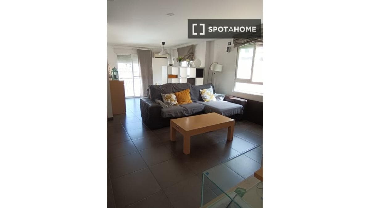 Properties for sale and rent in Spain photo 2