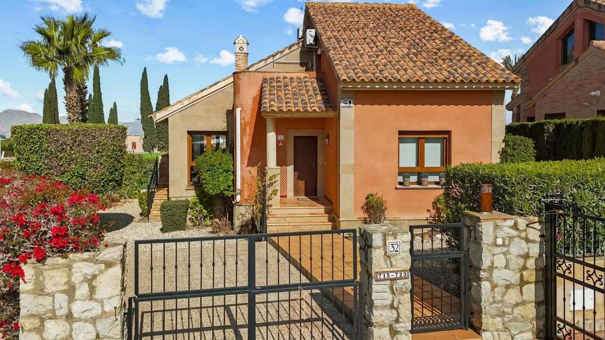 Sale of independent chalet in Calle Benferri, Algorfa
photo 4