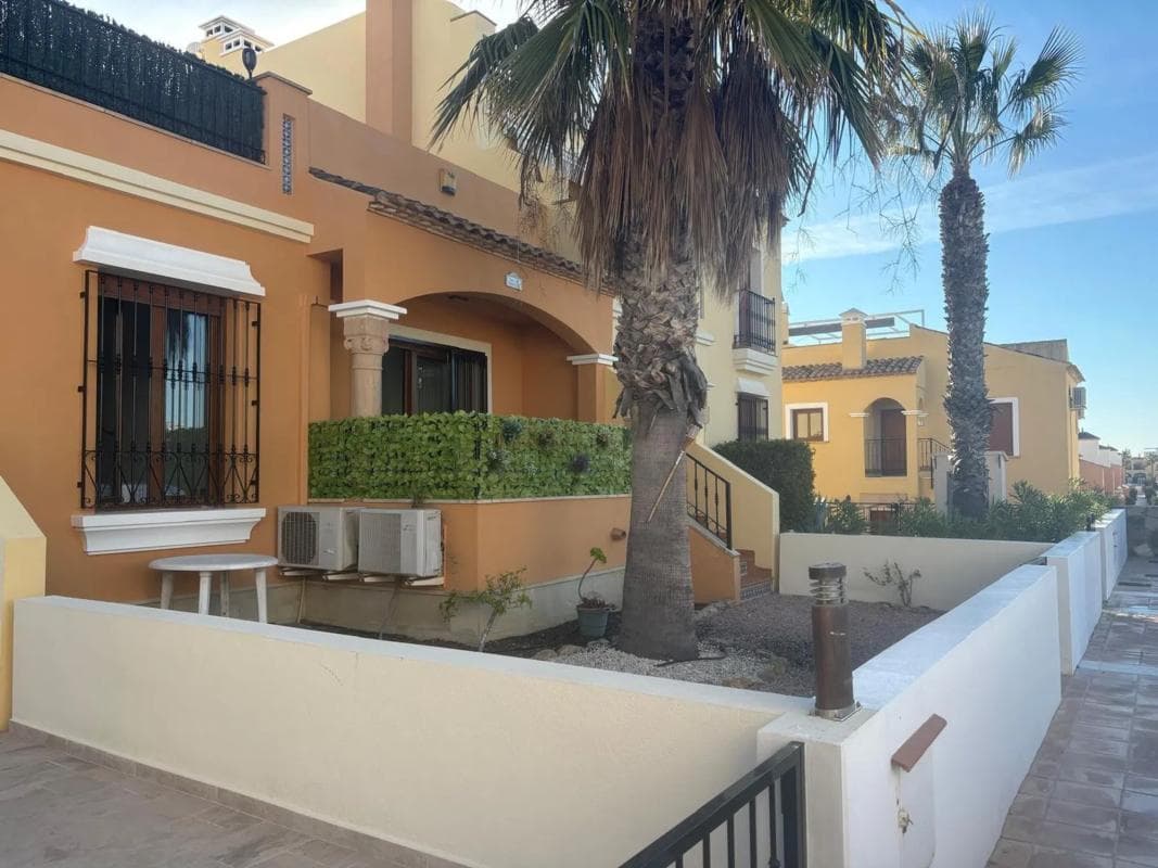 Venta de chalet adosado en Calle Almoradí, 36 , Algorfa photo 4