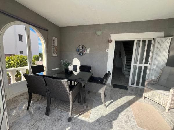 Casa independiente en calle Marie Curie thumbnail 2