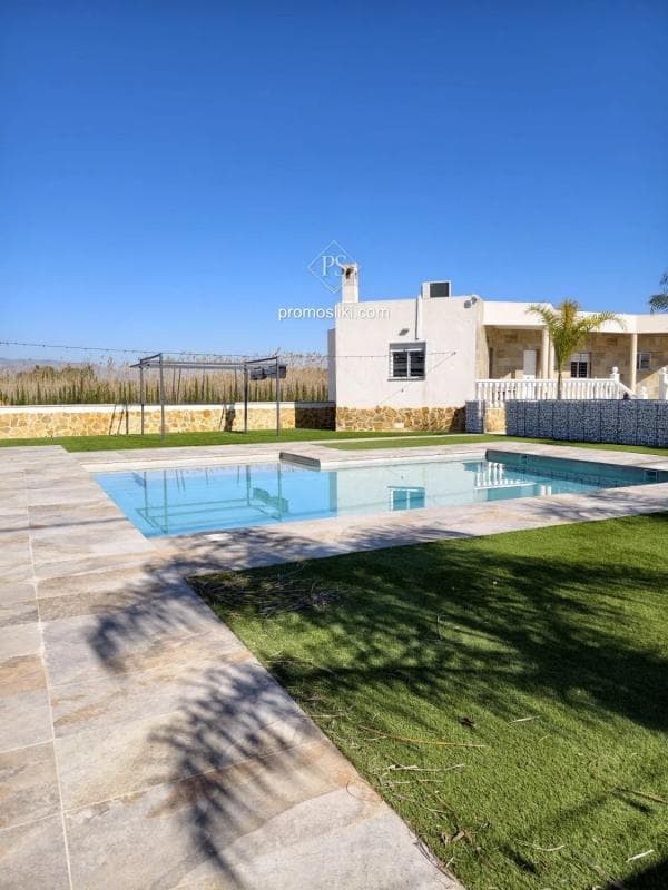 Venta de chalet independiente en Camino de la via de torrevieja, Catral
photo 3