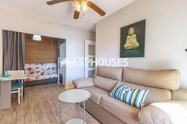 Sale of flat in Guardamar Playa, Guardamar del Segura
thumbnail 2