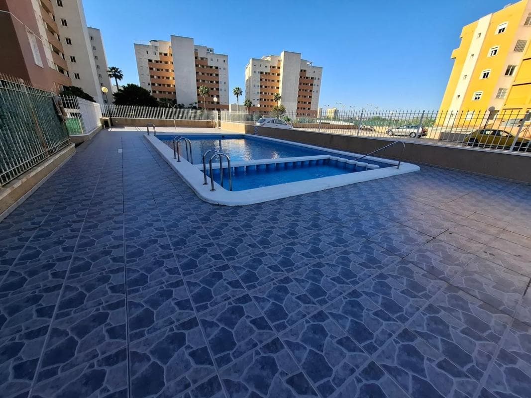 Venta de piso en Avenida del puerto s/n, Guardamar del Segura
photo 5