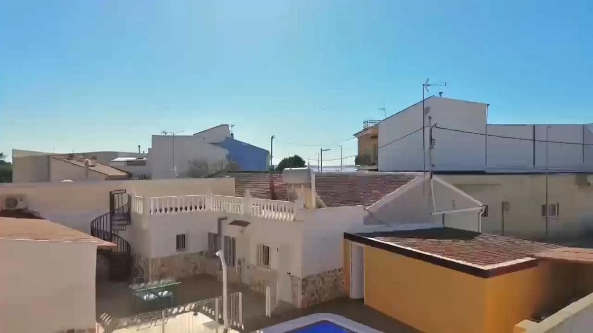 Venta de chalet independiente en Calle Capitán Cortés, Los Montesinos
photo 3