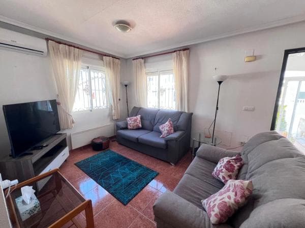Chalet independiente en venta en Desamparados-Hurchillo-Torremendo, Orihuela
thumbnail 1