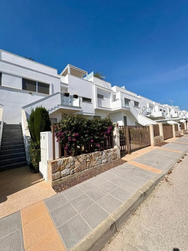 Venta de piso en Desamparados-Hurchillo-Torremendo, Orihuela
photo 3