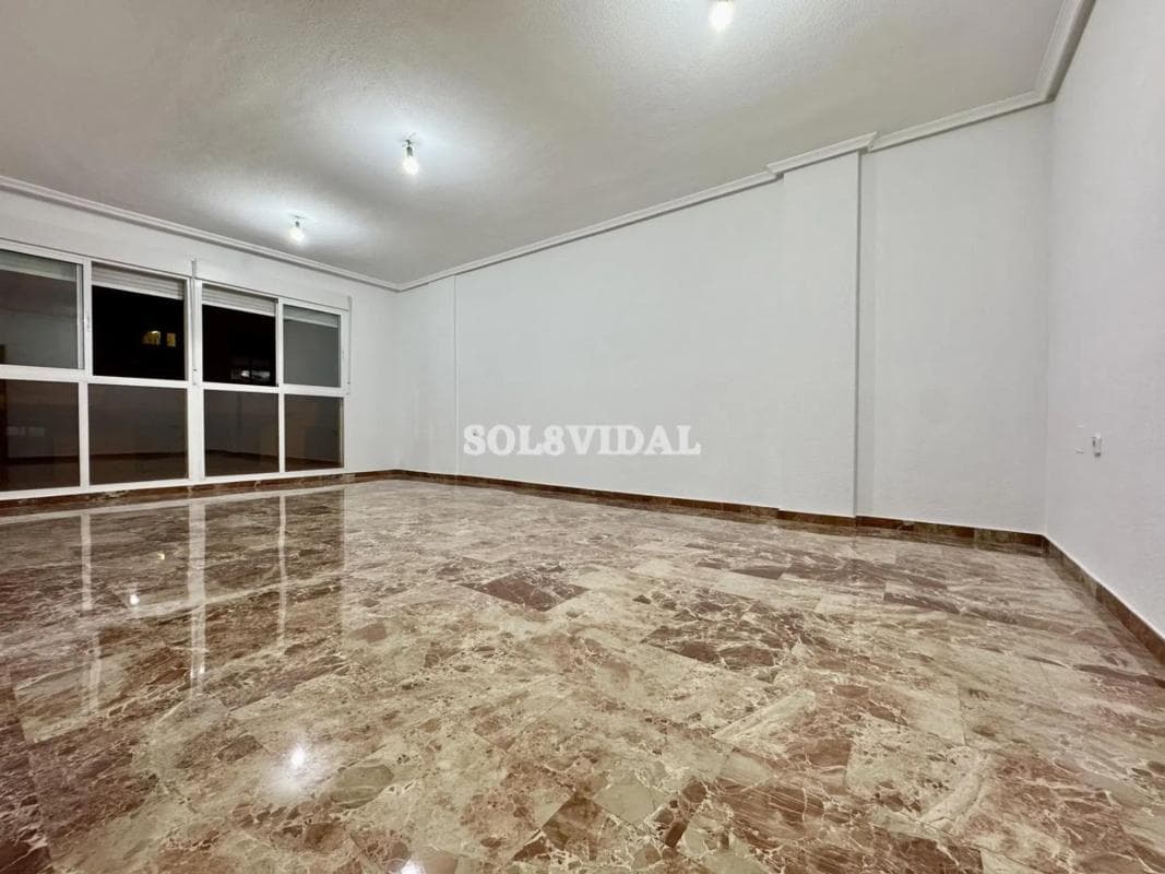 Venta de piso en Calle Monseñor Espinosa, Orihuela
photo 2