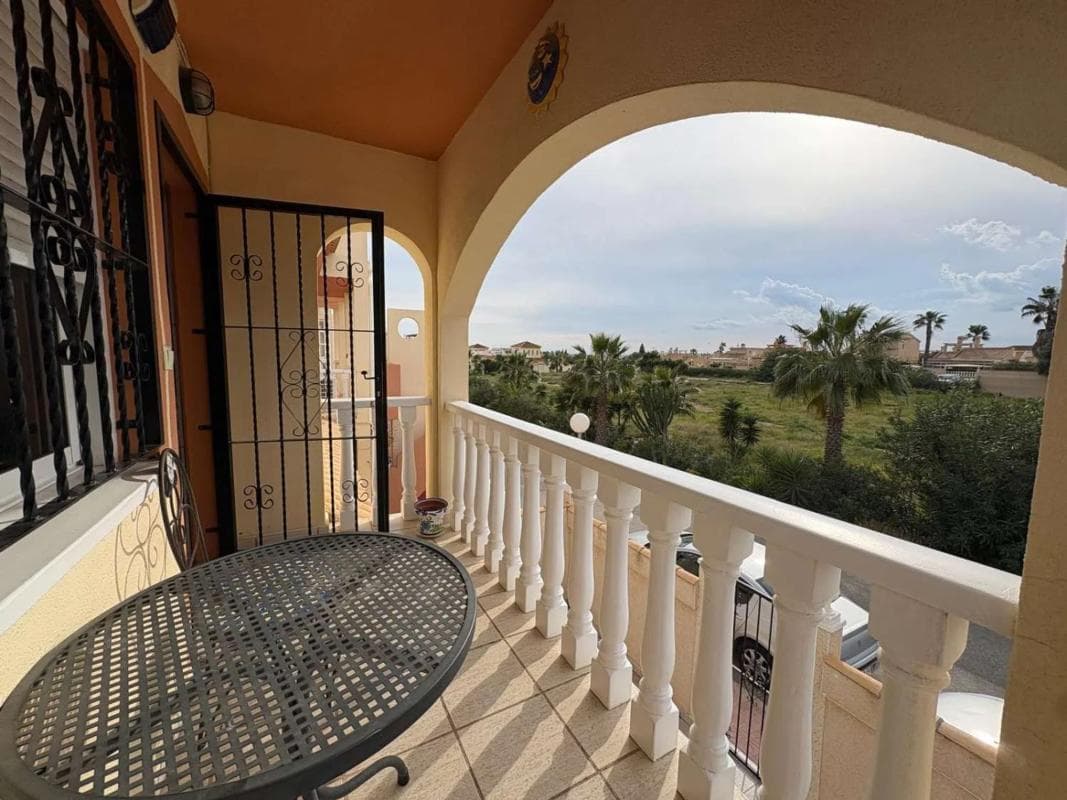 Sprzedaż poddasza w Barrio La Florida, Orihuela photo 2