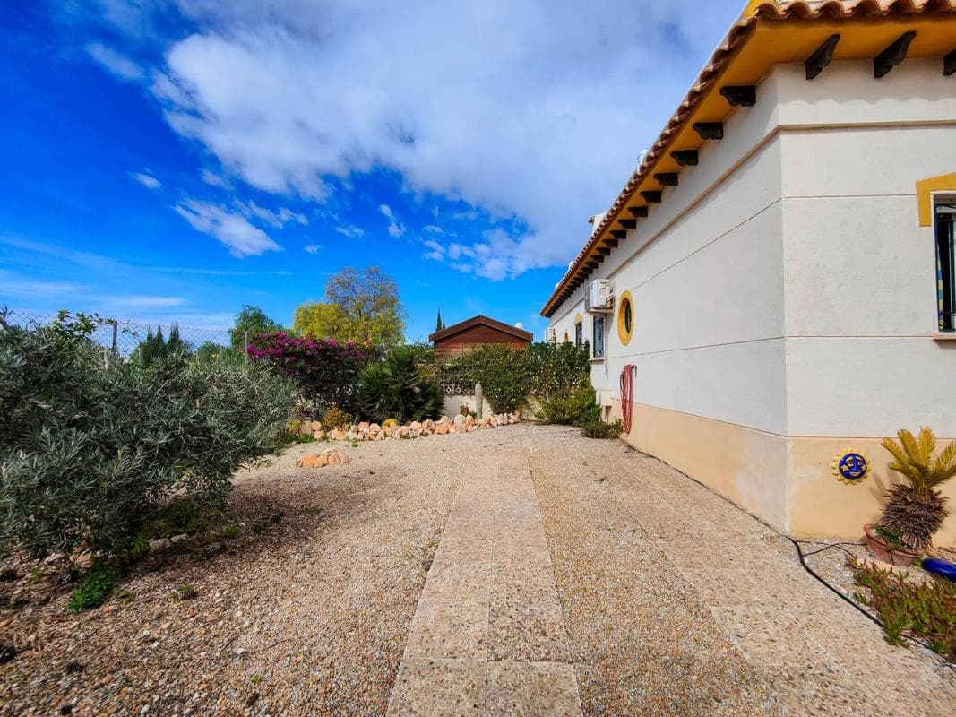Sale of townhouse in Calle Acuario s/n , Orihuela photo 3