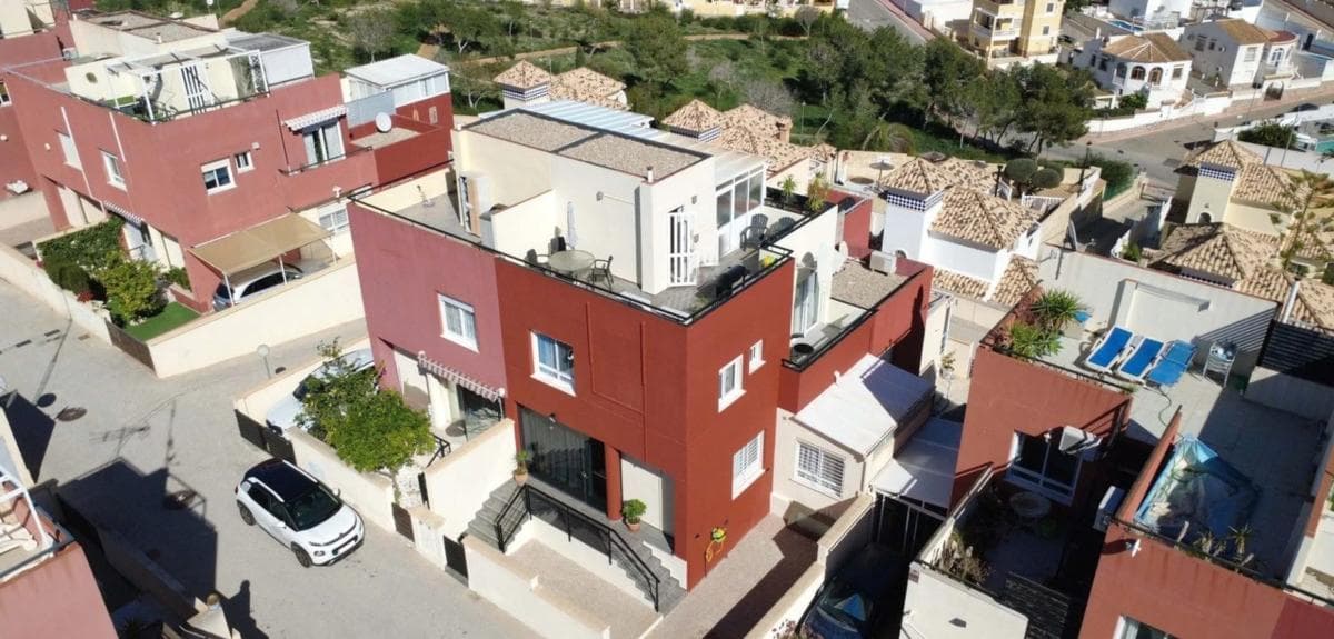 Sale of townhouse in Calle Azores s/n , Orihuela photo 4